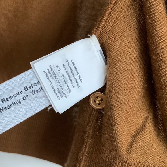 J.Crew 💯 marino wool cardigen - Picture 3 of 3